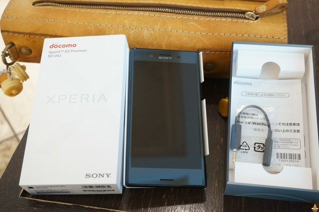 Xperia XZ Premium SO-04J(ZXp)の大変、美しい製品美をまとったスマートフォンだ！デジタル・パンケーキマン